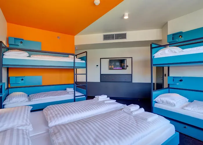Meininger Great Market Hall Hotel 3*