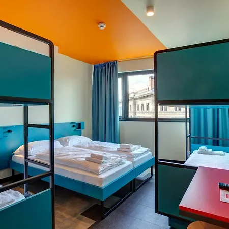 Meininger Great Market Hall Hotel