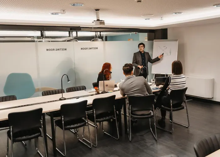 Meininger Great Market Hall Hotel 3*