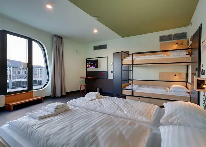 Meininger Great Market Hall Hotel 3*