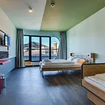 Meininger Great Market Hall Otel