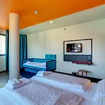 Meininger Great Market Hall Hotel 3*